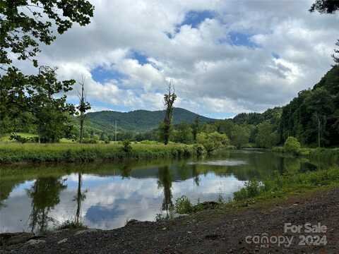 144 Flint River Drive, Laurel Springs, NC 28644