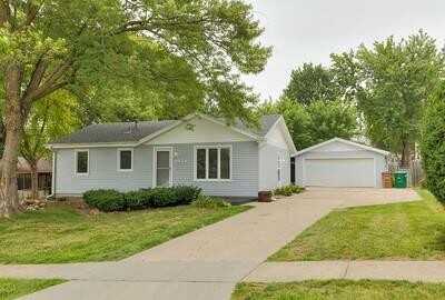 4934 Catalpa Drive, Pleasant Hill, IA 50327