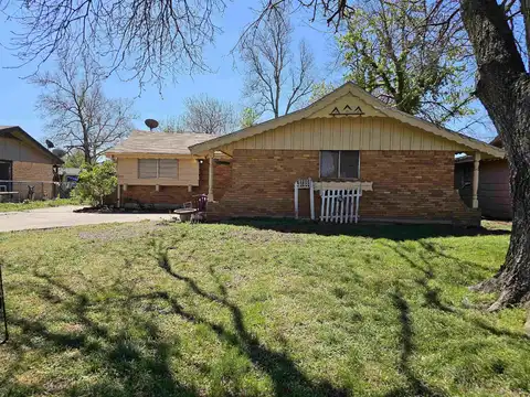 3129 Brooks, Enid, OK 73701