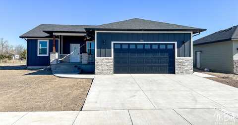 2911 Rowland Circle, Garden City, KS 67846