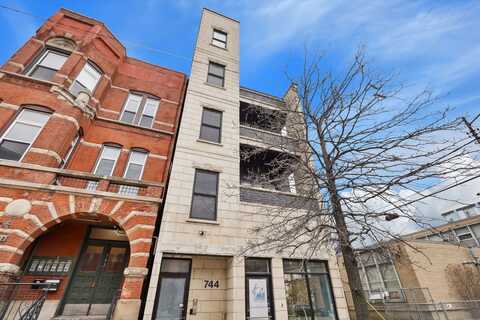 744 N May Street, Chicago, IL 60642