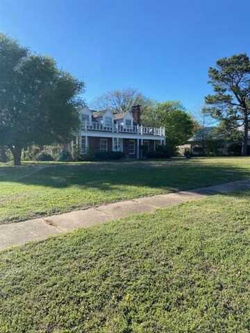 900 Coffield Street, Bowie, TX 76230