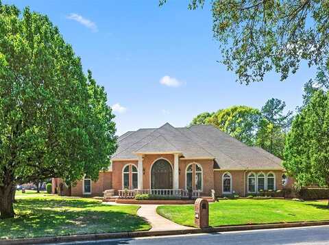 6807 Hollytree Circle, Tyler, TX 75703