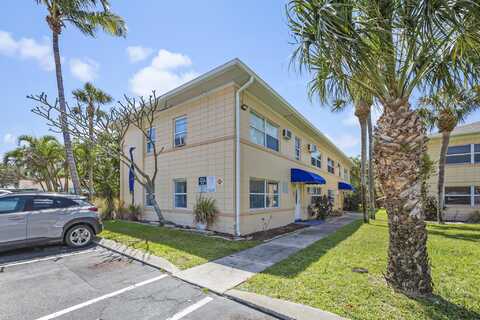 380 N Brevard Avenue, Cocoa Beach, FL 32931