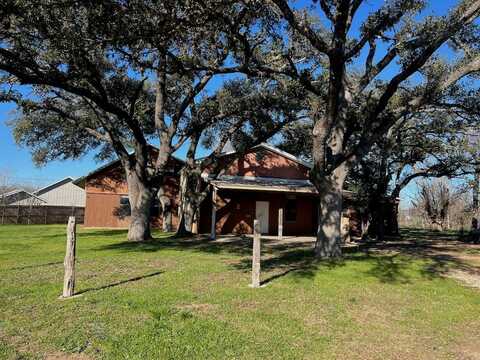 604 Cherry St, Fredericksburg, TX 78624