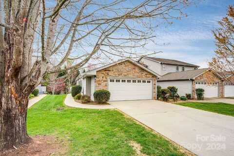 18 Holiday Drive, Arden, NC 28704