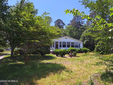 6146 Nc 33, Grimesland, NC 27837