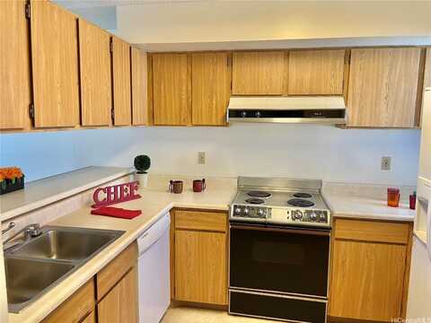 990 Ala Nanala Street, Honolulu, HI 96818