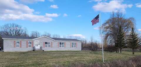 5678 N Eight Mile, Pinconning, MI 48650