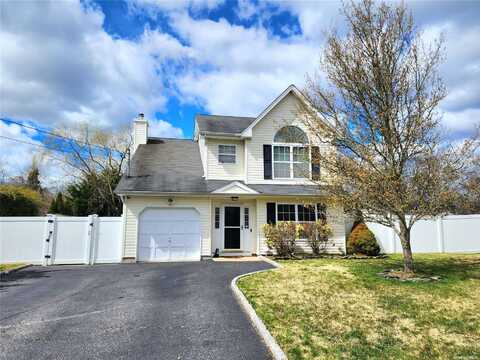 74 Washington Drive, Mastic Beach, NY 11951