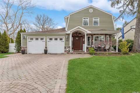 69 Croyden Court, Albertson, NY 11507