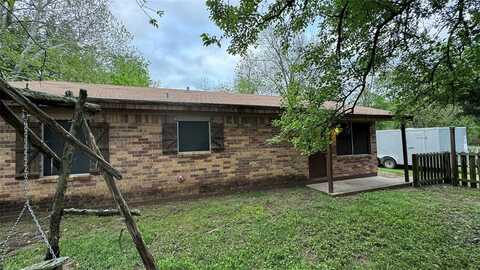 825 E OAK Street, Paris, TX 75460