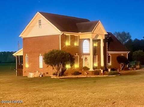 499 Crazy Doe Rd, Lexington, TN 38351