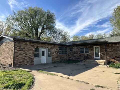 710 W Main, Watonga, OK 73772