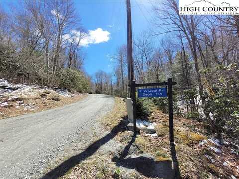 111 Willow Run, Beech Mountain, NC 28604