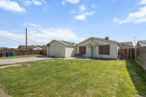 10611 Balm Of Gilead, Armona, CA 93202