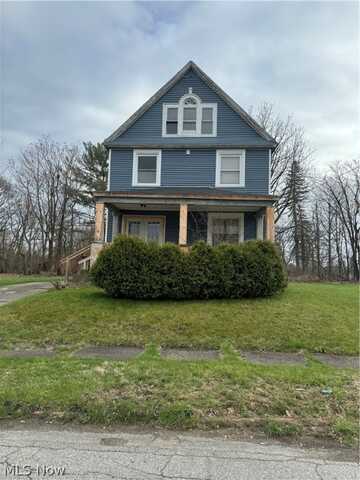 181 W Earle Avenue, Youngstown, OH 44507