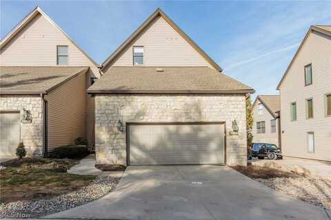 23018 Roberts Run, Bay Village, OH 44140