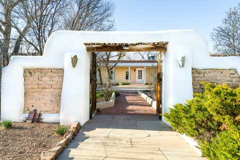 5 B La Otra Vanda, Galisteo, NM 87540