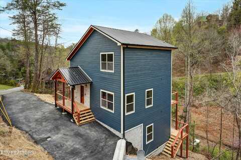 1715 Walker Tr, Sevierville, TN 37876