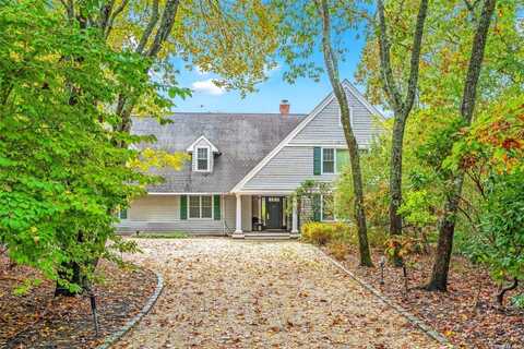 31 Midhampton Avenue, Quogue, NY 11959