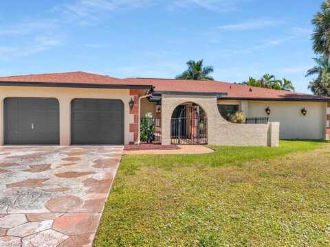 173 Pebble Beach CIR, NAPLES, FL 34113