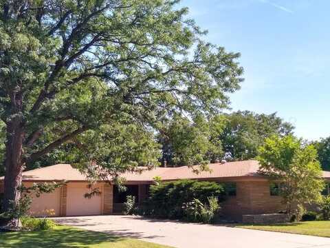 2511 11TH Avenue, Canyon, TX 79015