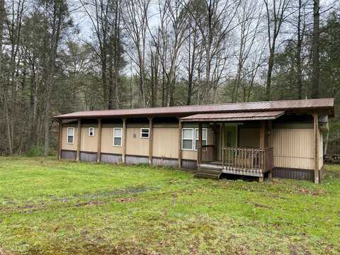 951 TILDEN ROAD, DANIELS, WV 25832