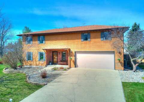 2145 Prairie View, Ames, IA 50010