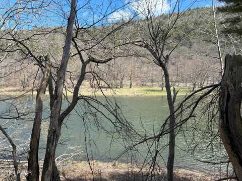 Rocky Rift Farm Road, Lackawaxen, PA 18435