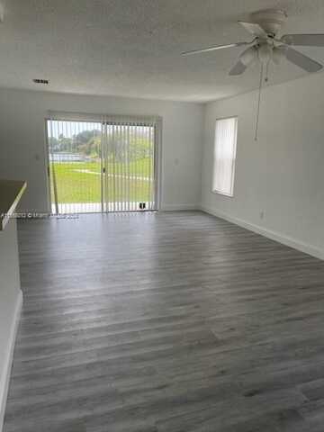 3421 NW 44th St, Oakland Park, FL 33309