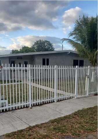 3331 SW 37th St, West Park, FL 33023