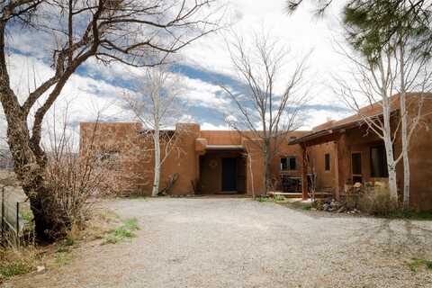 3 Painter, El Prado, NM 87529