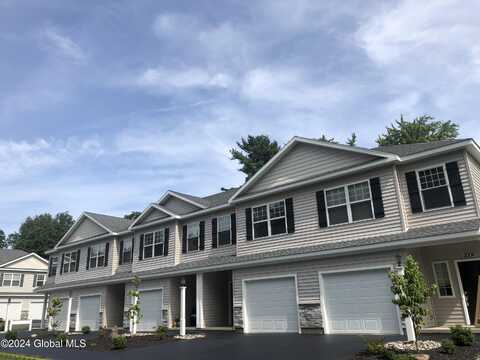 Ridge Manor Court, Niskayuna, NY 12309