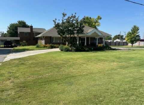 516 SW 6th Street, Mooreland, OK 73852