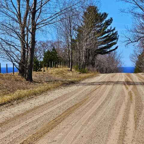 BISCHOFF Road, Arcadia, MI 49613