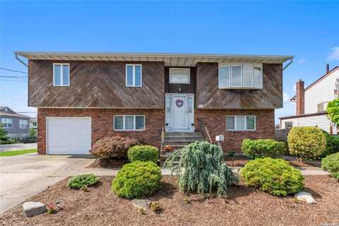 103 Shore Road, Lindenhurst, NY 11757