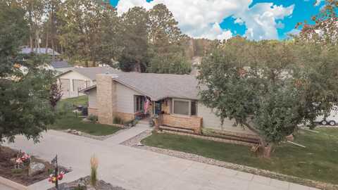 410 N 4th Street, Custer, SD 57730