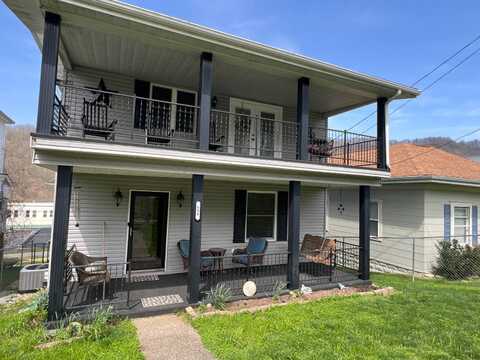 604 Braxton St, Gassaway, WV 26624