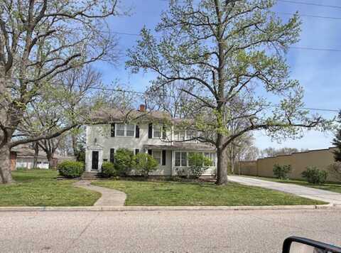 1004 S 2nd, Clinton, MO 64735