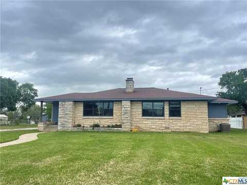 1014 E Main Street, Cuero, TX 77954