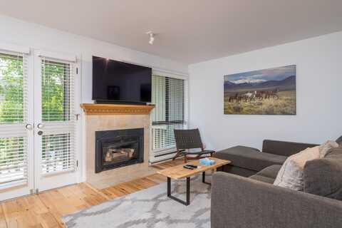 1434 Cottonwood Condo Dr, Sun Valley, ID 83353