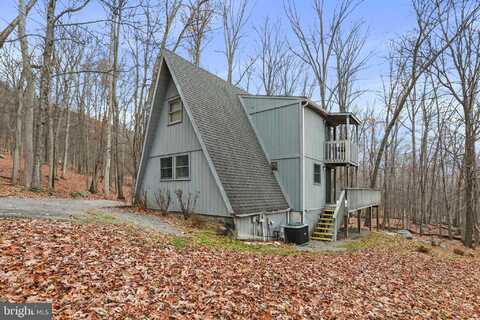 13 MOUNTAINSIDE LOOP, BERKELEY SPRINGS, WV 25411