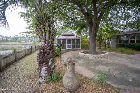 Coral, LYNN HAVEN, FL 32444