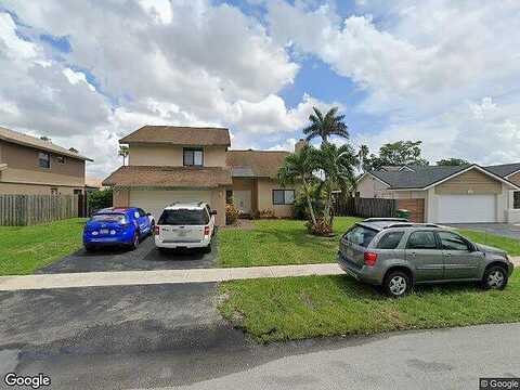 6Th, PEMBROKE PINES, FL 33025