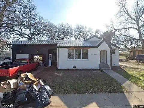 W Russell St, Weatherford, TX 76087