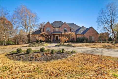 2642 N Timberglen LN, Fayetteville, AR 72701