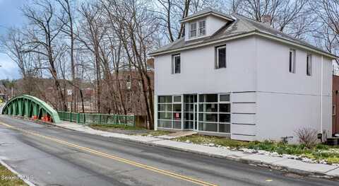 113 Bridge St, Great Barrington, MA 01230