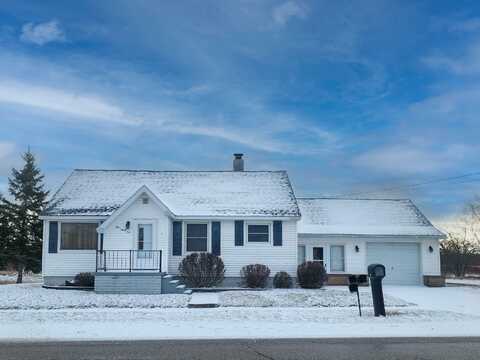 431 CLEVELAND AVENUE, CHEBOYGAN, MI 49721