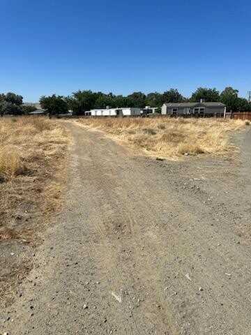 400 Kimberly Place, Coalinga, CA 93210